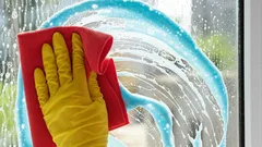 Streeploos ramen schoonmaken met één theelepel uit je keukenkast