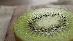 Laat op de avond eten en slaap: de beste en slechtste voedingsmiddelen voor het slapengaan